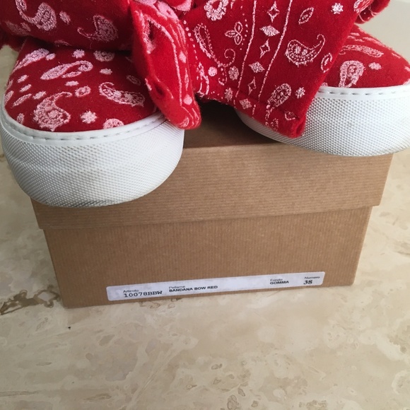 JOSHUA SANDERS Wool Felt Sneakers with large tied bow Size 8 red bandana print - Picture 7 of 8